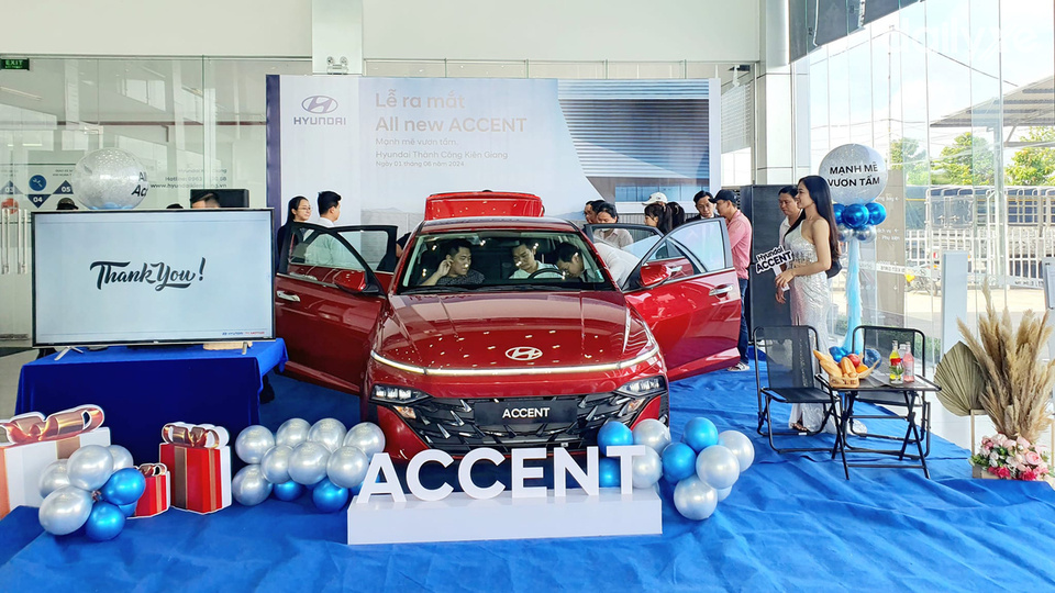 Phòng trưng bày xe của showroom Hyundai Kiên Giang