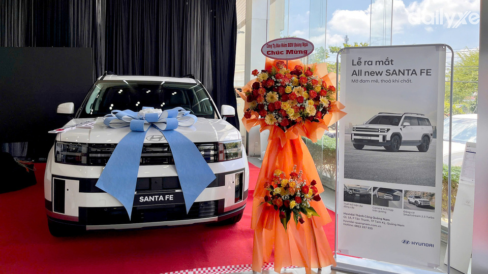 Phòng trưng bày xe của showroom Hyundai Quảng Nam