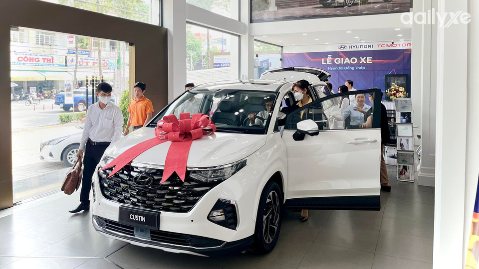 Phòng trưng bày xe của showroom Hyundai Sa Đéc