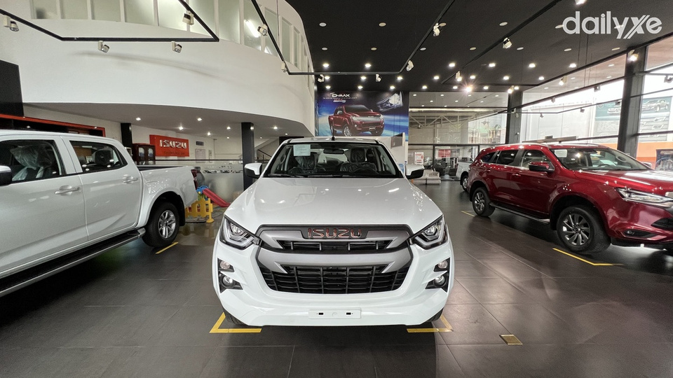 Isuzu Bình Dương sở hữu không gian trưng bày rộng rãi