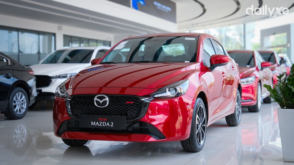 Khu vực trưng bày xe rộng rãi