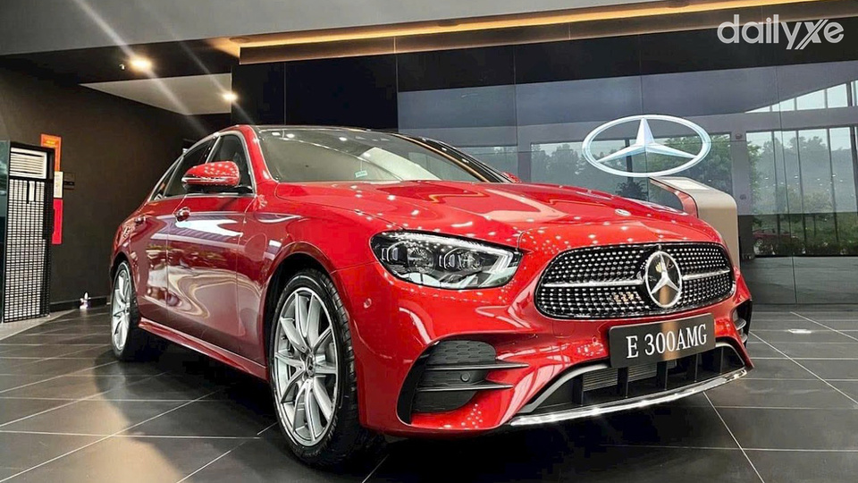 Phòng trưng bày xe tại Mercedes Hải Phòng