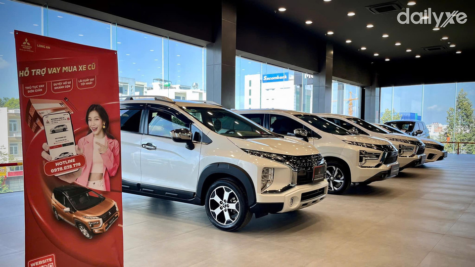 Phòng trưng bày xe của showroom Mitsubishi Long An