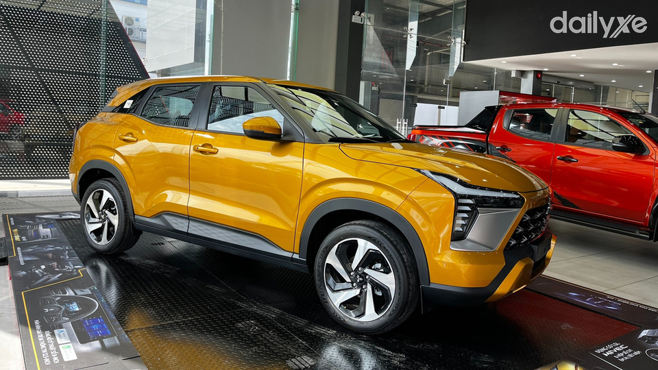 Phòng trưng bày xe của showroom Mitsubishi Phú Yên
