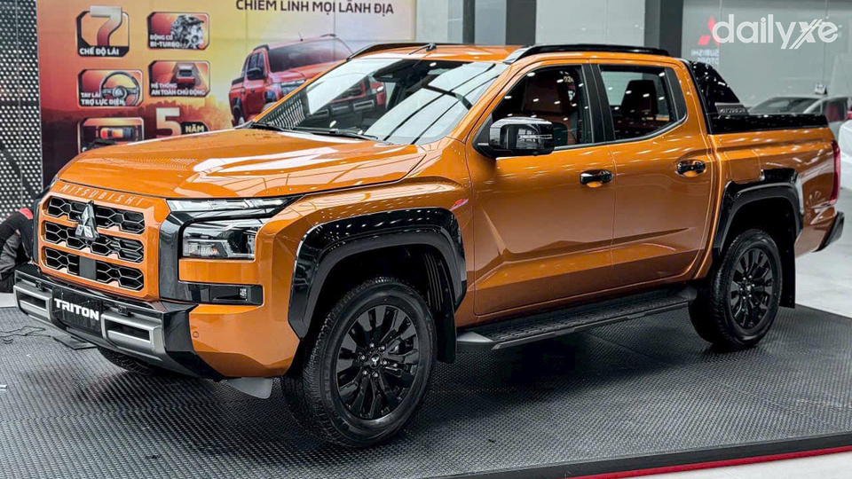 Phòng trưng bày xe của showroom Mitsubishi Thanh Hóa