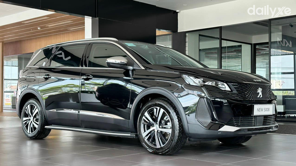 Phòng trưng bày xe của showroom Peugeot Bạc Liêu