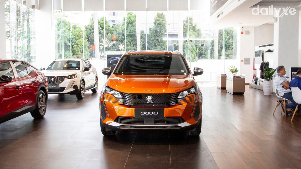 Phòng trưng bày xe của showroom Peugeot Quảng Ngãi