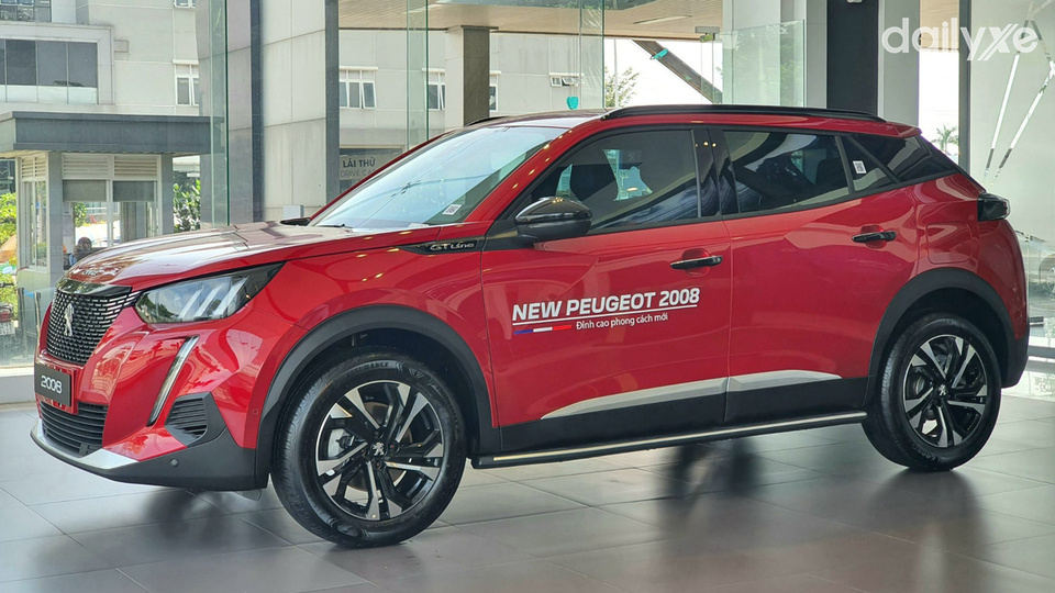 Phòng trưng bày xe của showroom Peugeot Yên Bái
