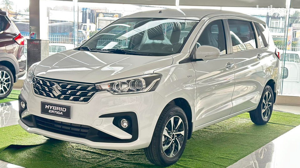 Phòng trưng bày xe của showroom Suzuki Hà Thành
