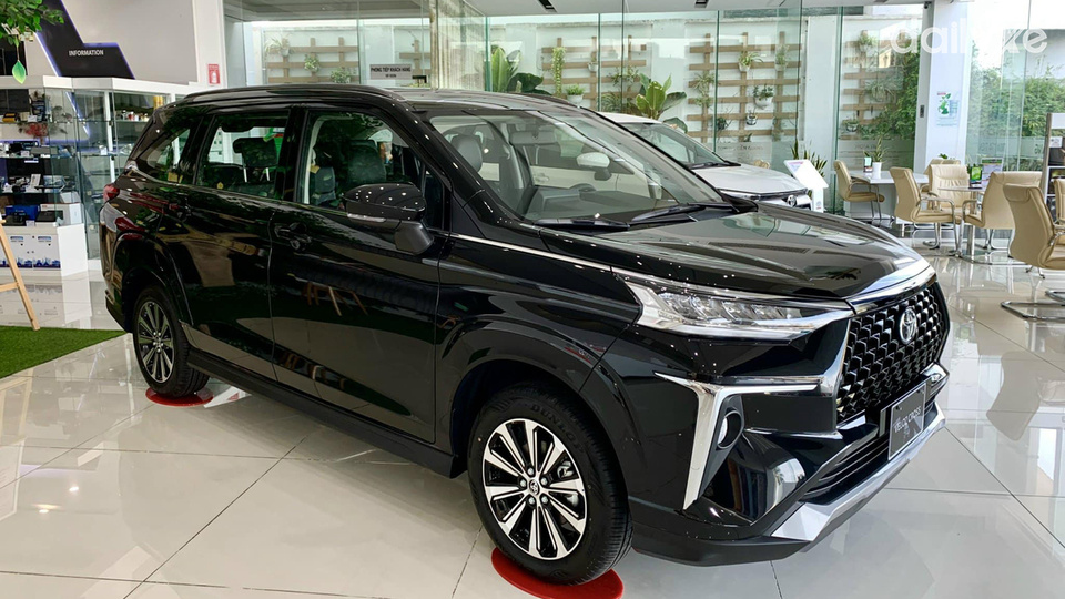 Phòng trưng bày xe của showroom Toyota Đồng Nai