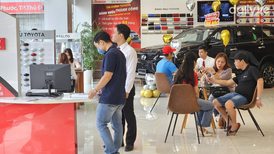 Showroom Toyota Thủ Đức - CN Toyota Đông Sài Gòn