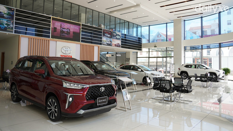 Phòng trưng bày xe của showroom Toyota Hải Phòng