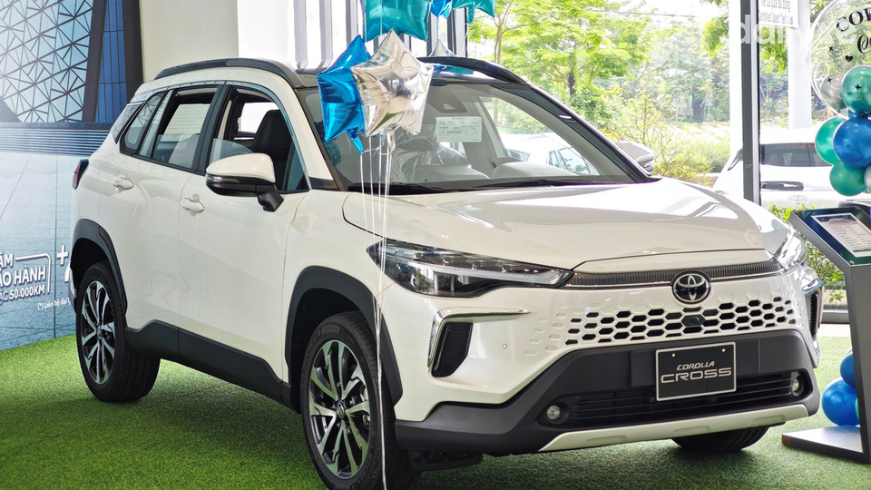 Phòng trưng bày xe của showroom Toyota Ninh Bình
