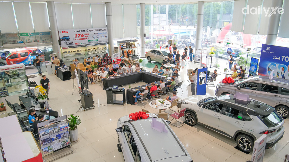 Showroom Toyota Tân Phú