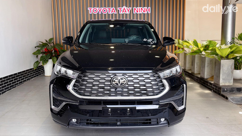 Phòng trưng bày xe của showroom Toyota Tây Ninh