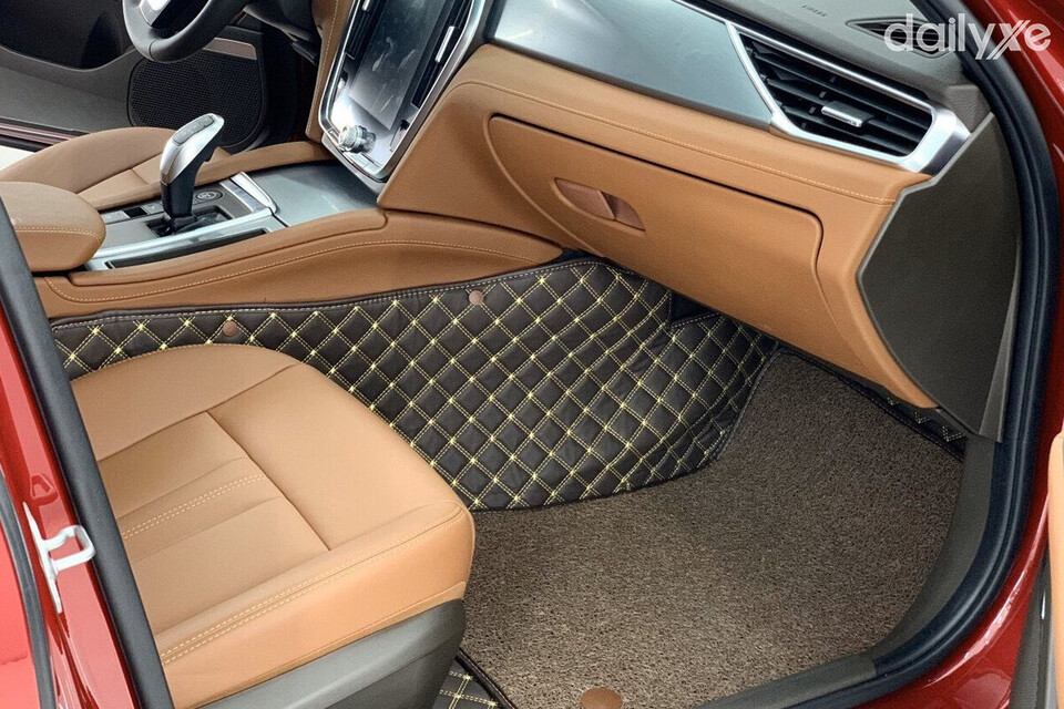 Sử dụng thảm lót sàn giúp bảo vệ sàn xe nguyên bản