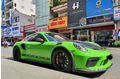 Porsche 911 GT3 RS Lizard Green hàng độc sải bước trên đường phố Sài Gòn