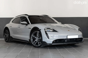 Porsche Taycan 4S Cross Turismo (Máy điện)