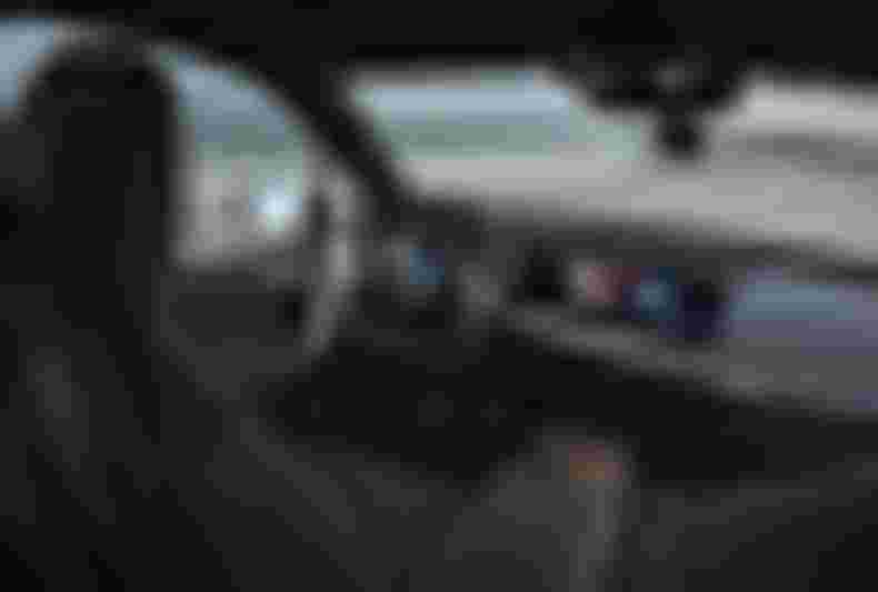ra mat ban hieu suat cao bmw ix m60 manh 610 ma luc, gia ban tu 2,39 ty vnd