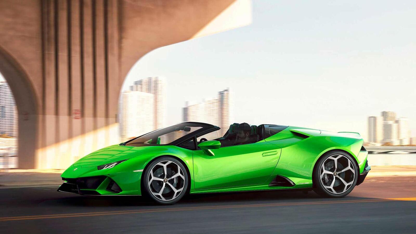 Ra mắt siêu mui trần Lamborghini Huracan EVO Spyder: Kẻ thách thức Ferrari  488 Pista Spyder