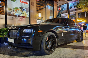 Rolls-Royce Wraith - Kỵ sĩ bóng đêm trên đường phố Sài Thành