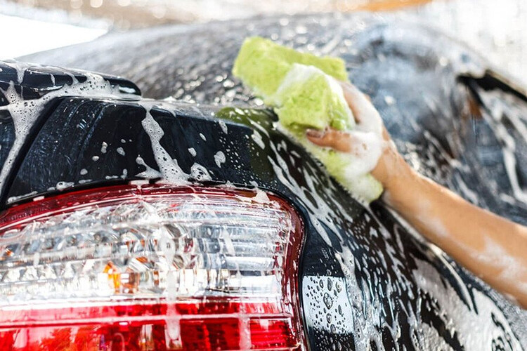 rửa xe tại nhà