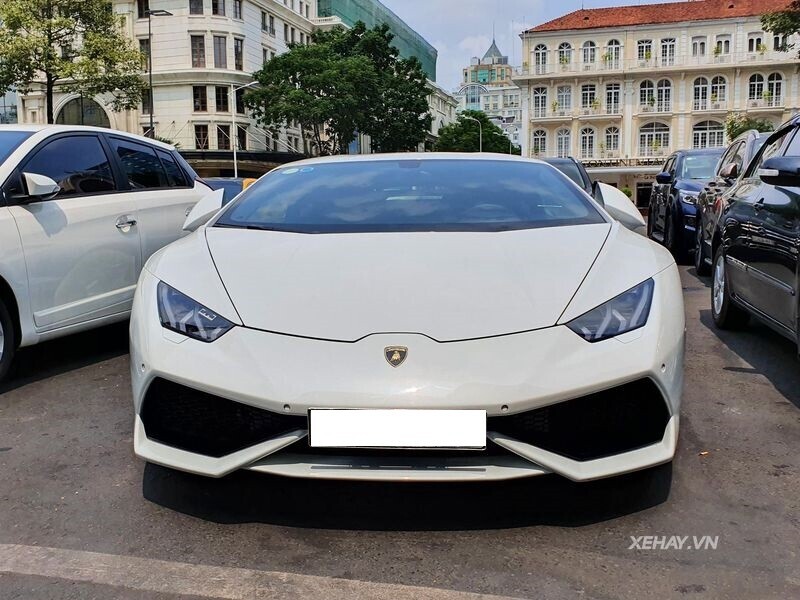 Sài Gòn: Bạch mã Lamborghini Huracan LP610-4 bất ngờ xuất hiện sau nhiều  năm vắng bóng