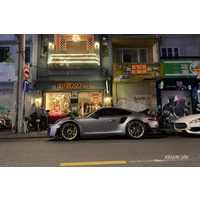 Sài Gòn: "Đụng độ" siêu xe mạnh nhất dòng 911 - Porsche 911 GT2 RS