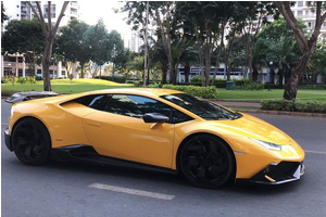 Săn đuổi Lamborghini Huracan trên đường phố Sài Thành