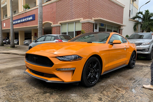 Sau 5 tháng tìm chủ nhân, Ford Mustang đời 2018 màu cam độc nhất Việt Nam về làm dâu ở Đồng Nai