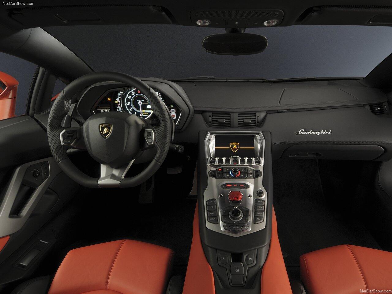 Siêu xe Lamborghini Aventador LP700-4 và những điều bạn cần biết