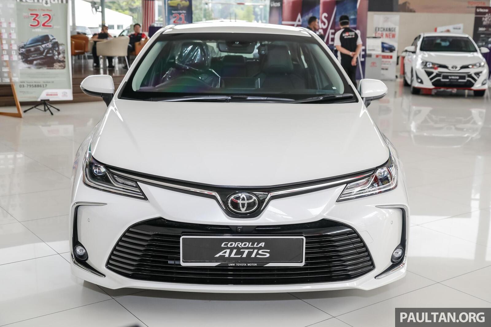 Toyota Corolla Sedan thế hệ mới 2019 chính thức lộ diện