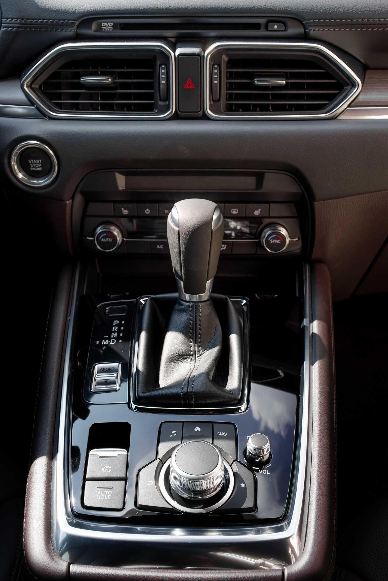 So sánh trang bị tiện nghi và an toàn của các phiên bản Mazda CX-8 - Hình 11 So sánh trang bị tiện nghi và an toàn của các phiên bản Mazda CX-8 - Hình 11