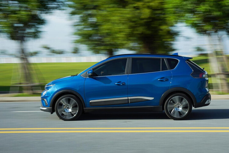 So sánh VinFast VF e34 và Kia Seltos 2021: Xe điện Việt liệu có cửa trước ông lớn Hàn Quốc? so sanh vinfast vf e34 va kia seltos 2021: xe dien viet lieu co cua truoc ong lon han quoc?