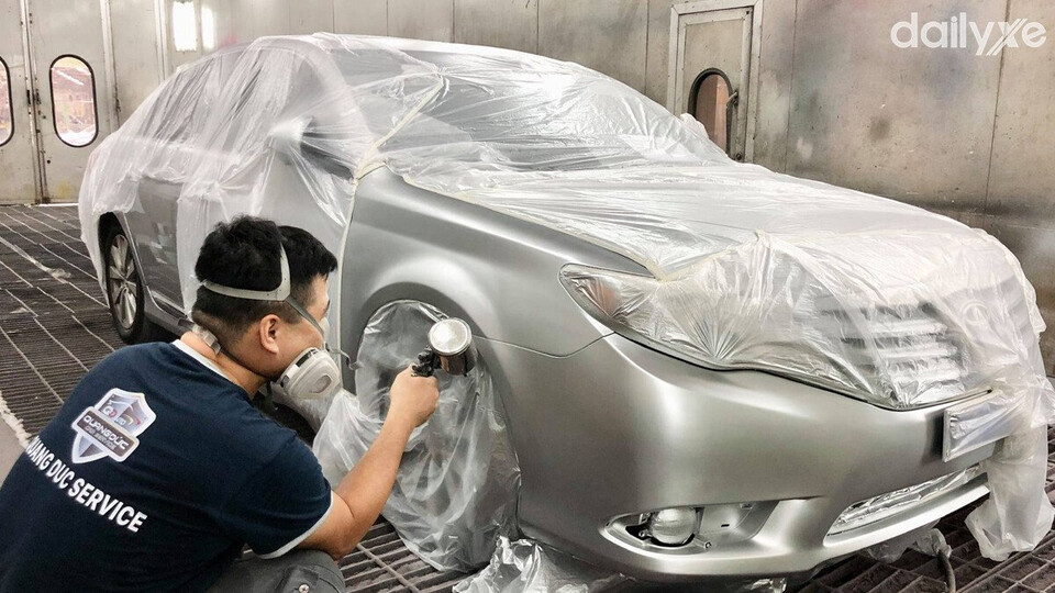 Sơn lại xe ôto khi chủ sở hữu muốn đổi màu xe theo sở thích