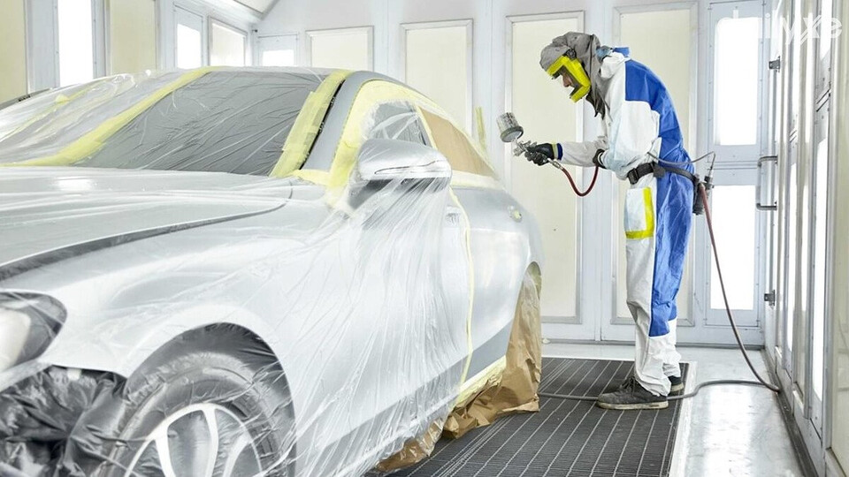 Mức giá cũng phụ thuộc vào dòng sơn màu sơn mà xe sử dụng