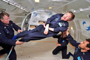Stephen Hawking - người ngồi xe lăn 'du hành' vũ trụ