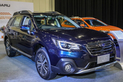 Subaru Outback 2.5i-S EyeSight (Máy xăng)