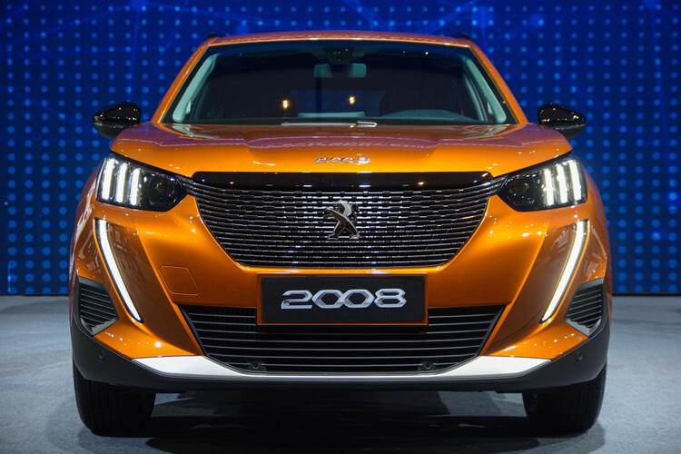 suv-do-thi-tam-gia-800-trieu-chon-peugeot-2008-hay-corolla-cross suv-do-thi-tam-gia-800-trieu-chon-peugeot-2008-hay-corolla-cross
