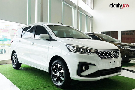 Suzuki Ertiga Hybrid MT (Máy xăng) Suzuki Ertiga Hybrid MT (Máy xăng)