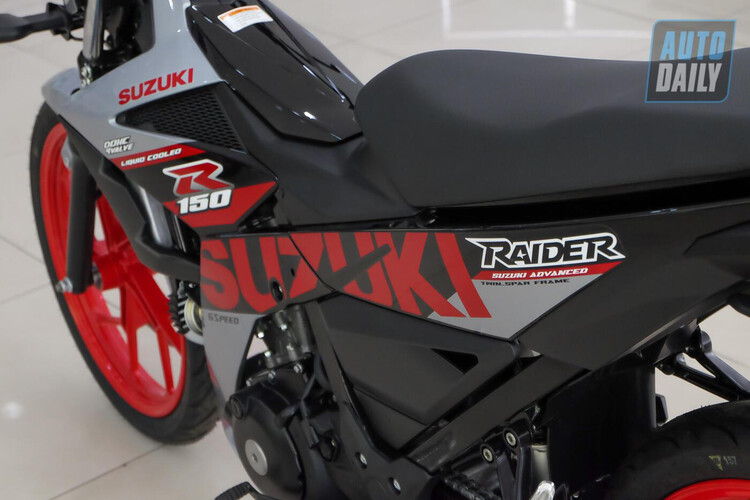 Suzuki-raider-r150-ban-the-thao-dac-biet-moi-co-gia-tu-49-9-trieu-dong
