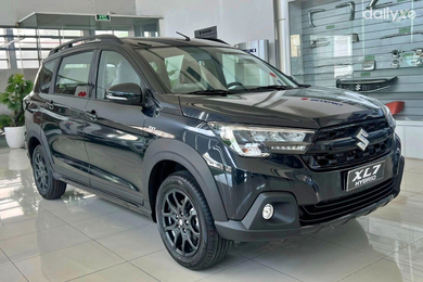 Suzuki XL7 Black Edition bản đặc biệt giảm 70 triệu, cạnh tranh Xpander và Veloz Cross Suzuki XL7 Black Edition bản đặc biệt giảm 70 triệu, cạnh tranh Xpander và Veloz Cross