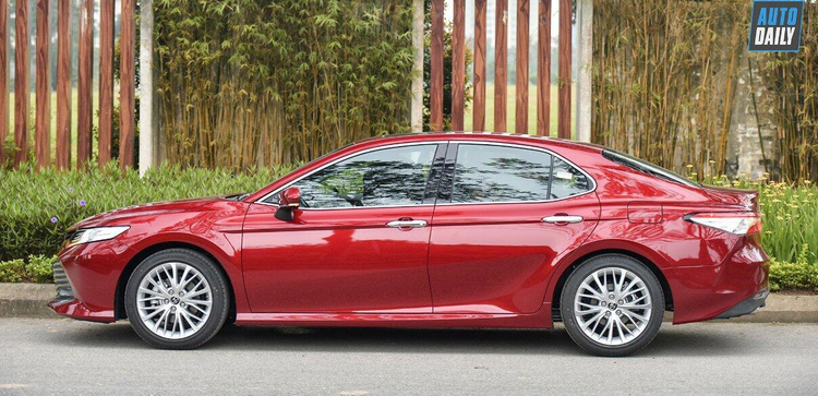 Toyota-Camry-201968-copy.jpg