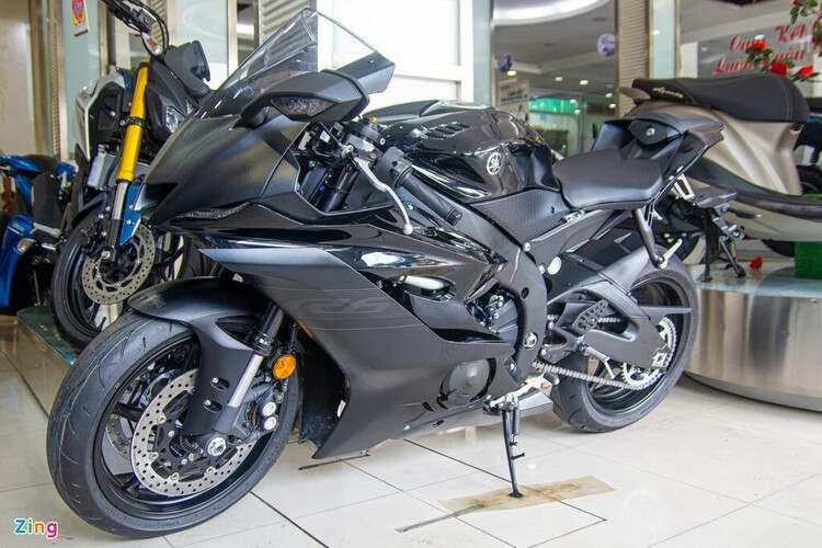 tam-gia-tren-500-trieu-dong-chon-yamaha-r6-hay-kawasaki-zx-6r