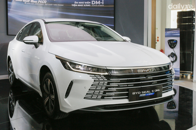 Tân binh BYD Seal 5 ra mắt Việt Nam: Sedan PHEV giá 696 triệu đồng Tân binh BYD Seal 5 ra mắt Việt Nam: Sedan PHEV giá 696 triệu đồng