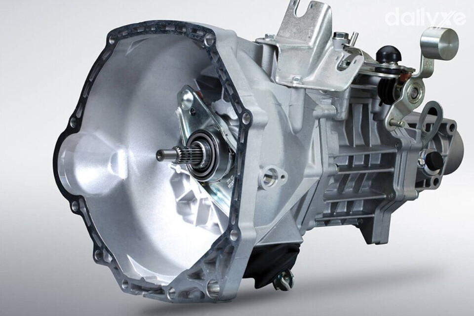 Xe sử dụng loại hộp số 5MT