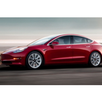 Tesla Model 3 có giá bán từ 35.000 USD; giá tương với Camry XLE V6 tại Mỹ
