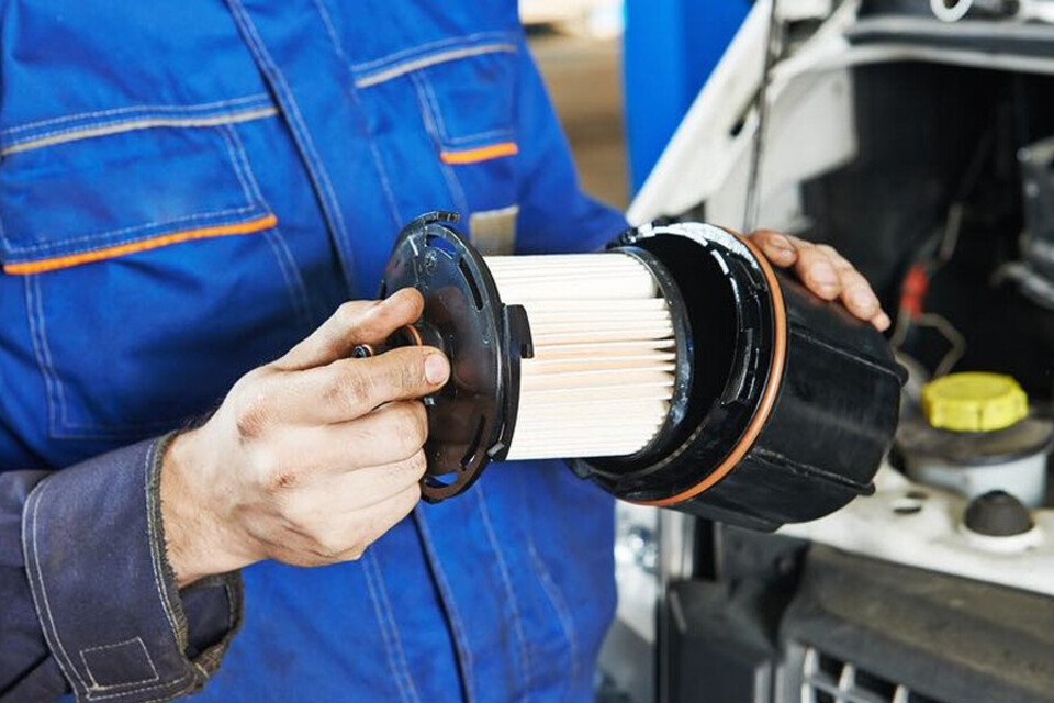 Thay lọc xăng định kỳ