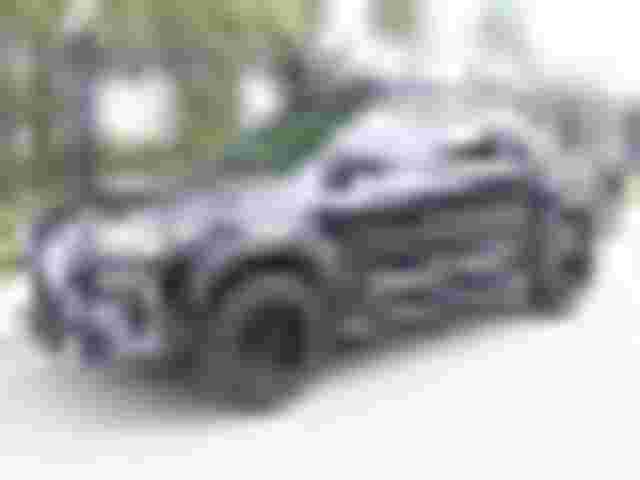 tho viet do toyota hilux thanh lexus chi voi gan 100 tram trieu dong