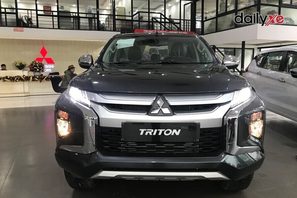 Mitsubishi Triton thiết kế mạnh mẽ